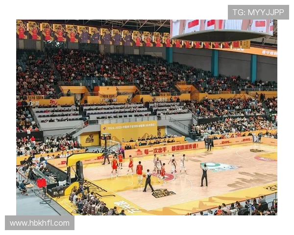 中国足球与CBA扣篮大赛话题互动盘点